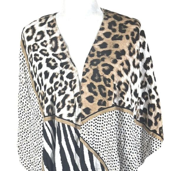 Chico's Animal Patch Cheetah Print Wrap Shawl One size Fits All NWT 📦 - Picture 8 of 10